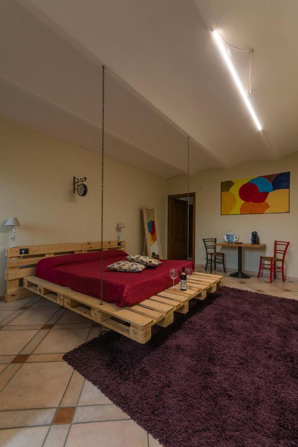 Bed and Breakfast Certe Notti Langhe à Casa Furno Extérieur photo